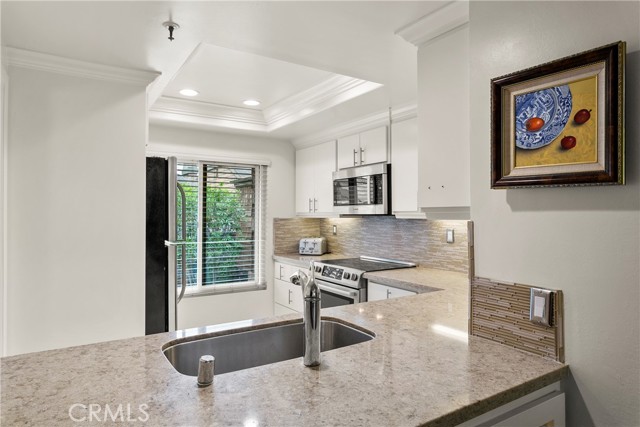 Detail Gallery Image 13 of 27 For 2 Canyon Island Dr #22,  Newport Beach,  CA 92660 - 2 Beds | 2 Baths