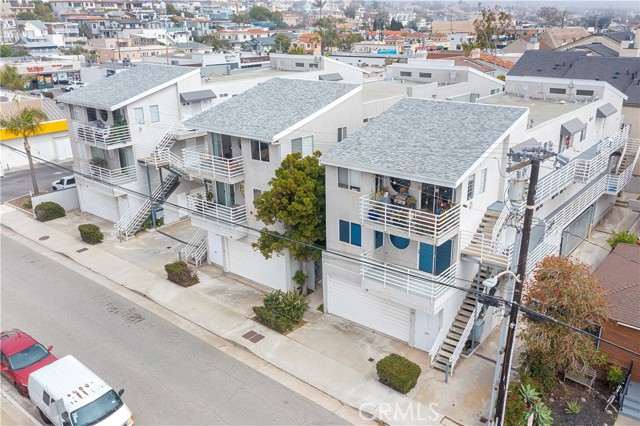 710 5th St, Hermosa Beach, California 90254, 8 Bedrooms Bedrooms, ,8 BathroomsBathrooms,Residential,For Sale,5th St,SB25161040