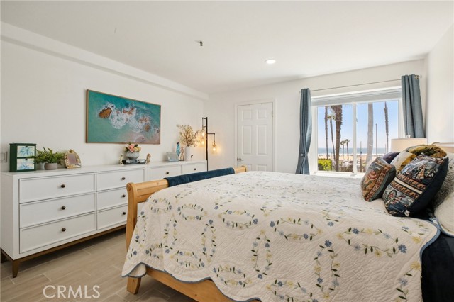 200 Pacific Coast, Huntington Beach CA: https://media.crmls.org/medias/6c24c3c0-e2c8-4c5f-84d0-8a53c95ce7cf.jpg