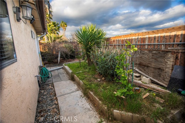 Detail Gallery Image 38 of 44 For 2380 Cristobal Ave, Hemet,  CA 92545 - 2 Beds | 2 Baths