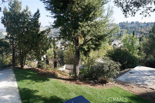 Detail Gallery Image 4 of 24 For 430 Terrill Ave, Los Angeles,  CA 90042 - 3 Beds | 2 Baths