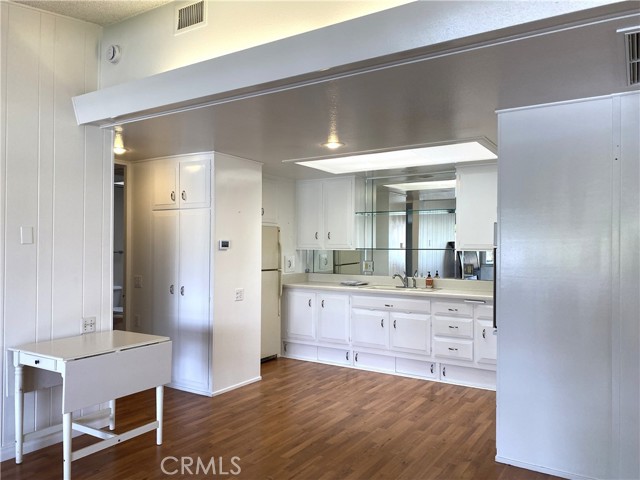 Detail Gallery Image 7 of 14 For 13381 El Dorado Dr., M8-202g, Seal Beach,  CA 90740 - 2 Beds | 1 Baths
