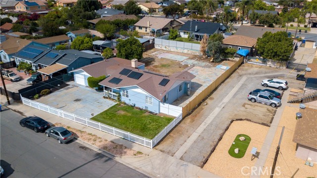17196 Barbee St., Fontana CA: https://media.crmls.org/medias/6c277f41-8b77-42f8-89a1-b8cbdd87ada2.jpg