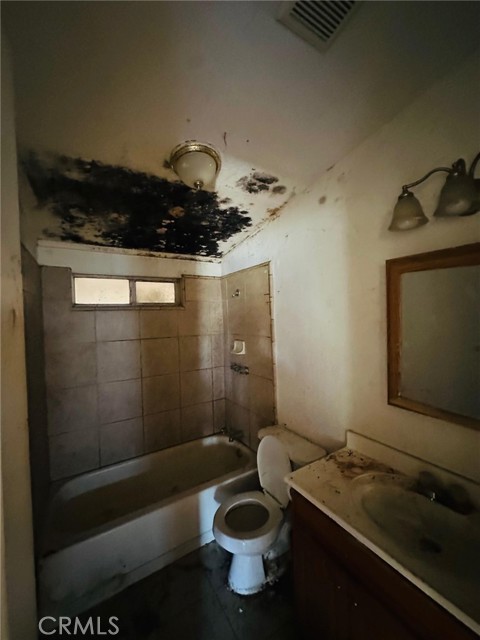27331 Perkins Road, Madera CA: https://media.crmls.org/medias/6c27a7f6-49a6-4ac9-b536-4688c73cdca0.jpg