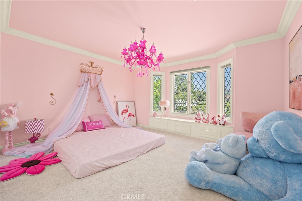 https://media.crmls.org/medias/6c28d1cb-2543-478b-bb5d-be38a0eda9c4.jpg?preset=X-Large