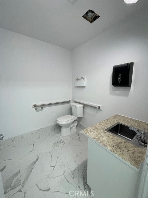  Commercial for Sale in Los Angeles, California