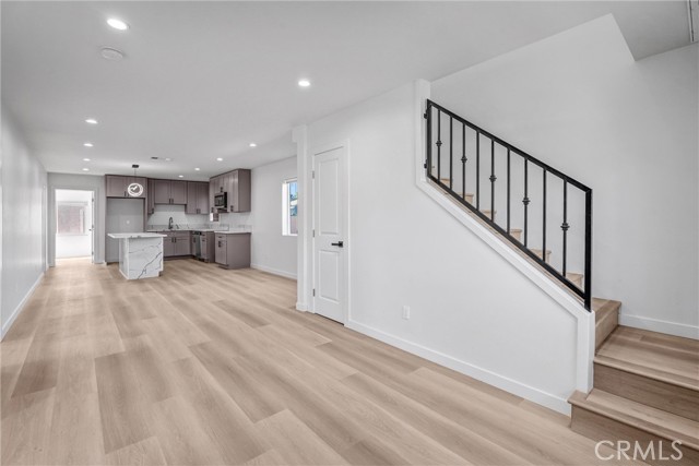 10517 Firmona Avenue, Inglewood CA: https://media.crmls.org/medias/6c29e1f8-614d-4bbb-9769-e0b30c5c6a2d.jpg