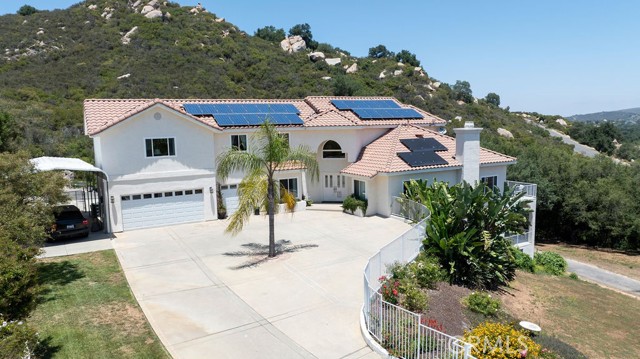 18380 Avenida Caleta, Murrieta CA: https://media.crmls.org/medias/6c2aa083-25ca-43e7-9eb5-8565034eec07.jpg
