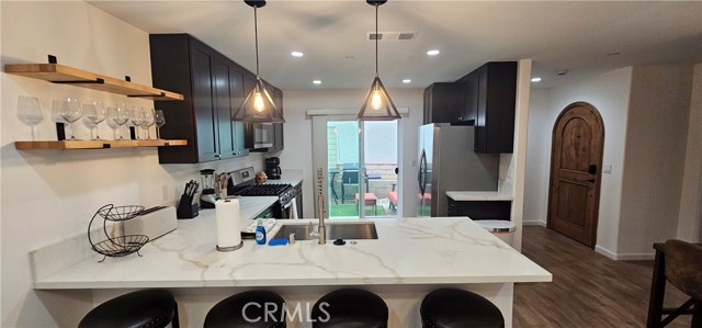 1475 Holly Avenue, Colton CA: https://media.crmls.org/medias/6c2b8d13-36ef-4599-9adb-d9e23daa63ad.jpg