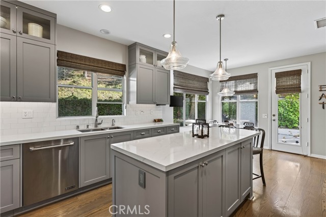 24255 Hillhurst photo 12