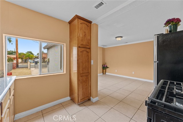 Detail Gallery Image 16 of 46 For 1007 Lawton St, Redlands,  CA 92374 - 3 Beds | 1 Baths