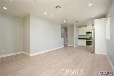 Detail Gallery Image 7 of 16 For 614 W 85th St #1/2,  Los Angeles,  CA 90044 - 4 Beds | 2 Baths