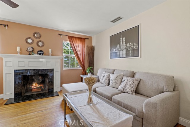 10345 Parr Avenue photo 3