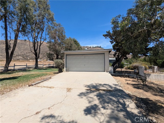 Detail Gallery Image 6 of 15 For 8974 Pigeon Pass Rd, Moreno Valley,  CA 92557 - 3 Beds | 2 Baths