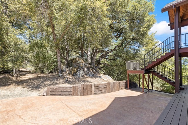 39828 Granite Ridge Lane, Bass Lake CA: https://media.crmls.org/medias/6c2d92d2-55f2-4126-8890-6520bff08001.jpg