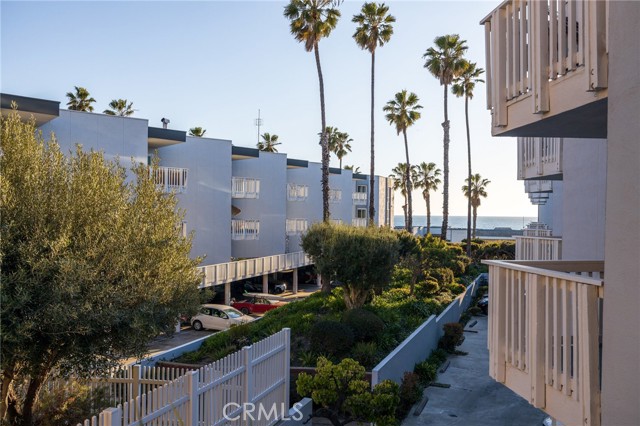 610 The Village, Redondo Beach, California 90277, ,Residential,Sold,The Village,SB22043671