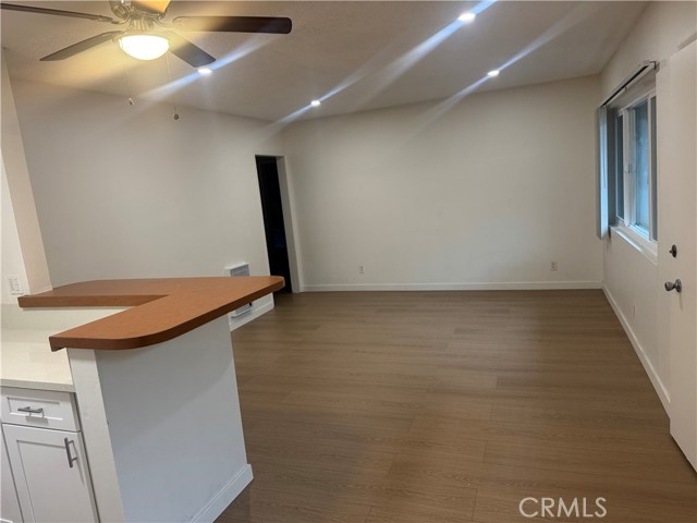 Detail Gallery Image 10 of 12 For 1041 Bennett, Long Beach,  CA 90804 - 2 Beds | 1 Baths