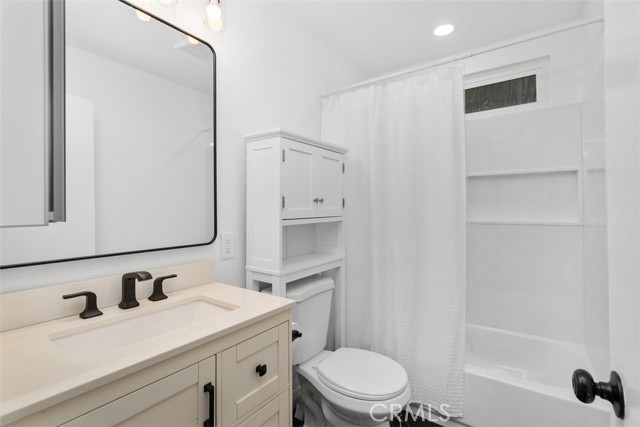 Detail Gallery Image 19 of 29 For 11139 Essex Ave, Montclair,  CA 91763 - 4 Beds | 2/1 Baths