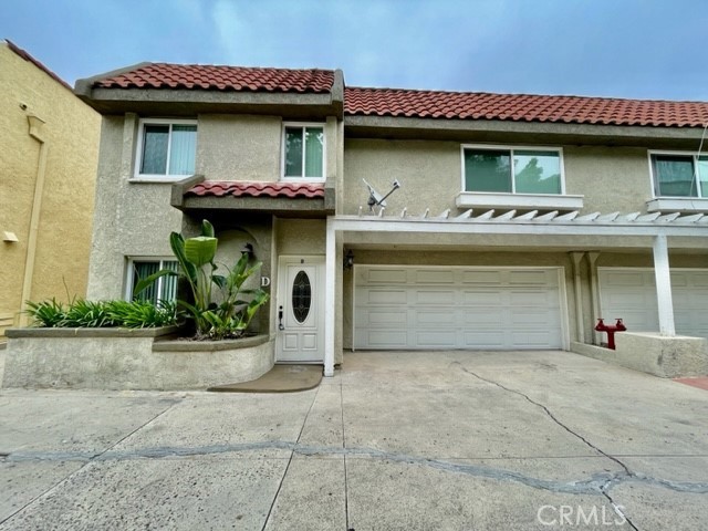 2558 ORANGE Avenue #D