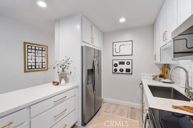 603 Prospect Avenue, Redondo Beach, California 90277, 2 Bedrooms Bedrooms, ,2 BathroomsBathrooms,Residential,Sold,Prospect,PW21250373