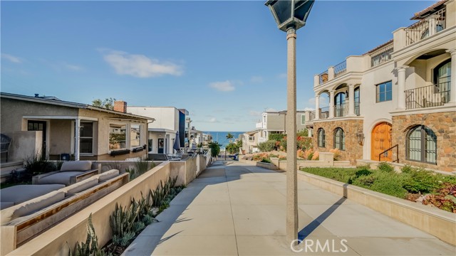 400 17th Street, Manhattan Beach, California 90266, 4 Bedrooms Bedrooms, ,2 BathroomsBathrooms,Residential,Sold,17th,SB21119391