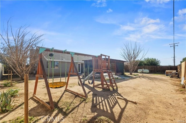 Detail Gallery Image 4 of 22 For 8849 Glade Avenue, California City,  CA 93505 - 3 Beds | 2 Baths