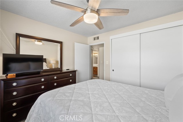 Detail Gallery Image 47 of 60 For 2924 Elm St, Bakersfield,  CA 93301 - 4 Beds | 2 Baths
