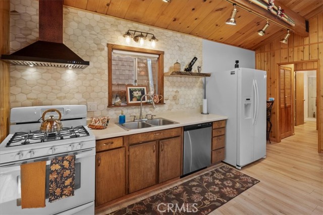 Detail Gallery Image 9 of 30 For 1162 Sylvan Glen, Big Bear Lake,  CA 92315 - 3 Beds | 2 Baths