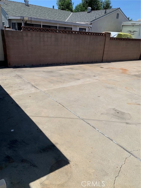 11818 Graystone, Norwalk CA: https://media.crmls.org/medias/6c2f6782-b4d1-478c-abc4-f2c4965cc5f4.jpg
