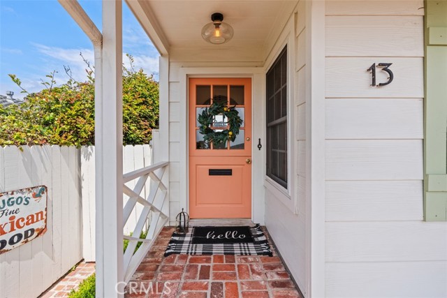 Detail Gallery Image 11 of 53 For 13 N Encino, Laguna Beach,  CA 92651 - 2 Beds | 1/1 Baths