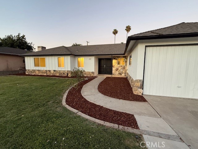 794 N Orangewood