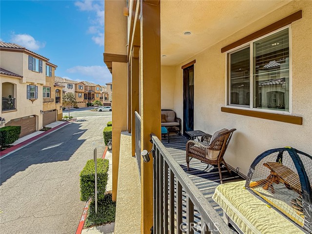 26707 Lexington Lane, Saugus CA: https://media.crmls.org/medias/6c323317-ed96-48f5-b5d3-1bd125fbefbf.jpg