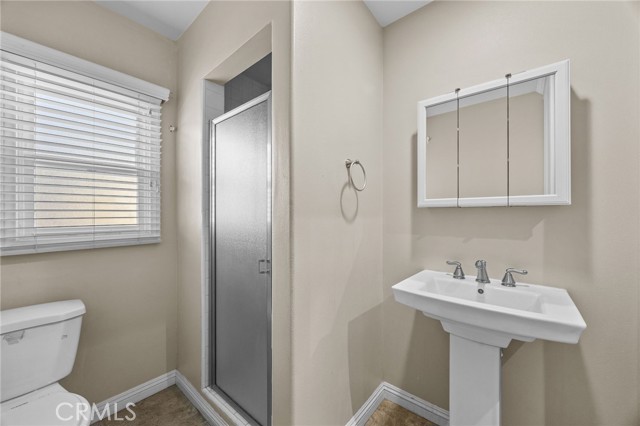 Detail Gallery Image 15 of 39 For 122 E Rosewood Ct, Ontario,  CA 91764 - 2 Beds | 2 Baths