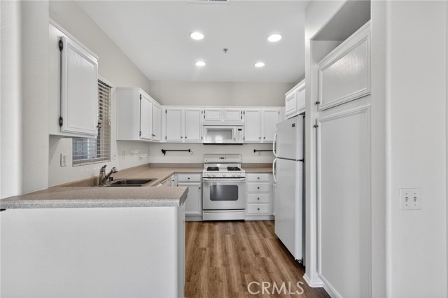 Detail Gallery Image 15 of 45 For 26390 Arboretum #3004,  Murrieta,  CA 92563 - 2 Beds | 2 Baths