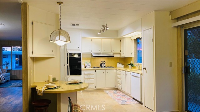 720 Santo Tomas Drive, Hemet CA: https://media.crmls.org/medias/6c3563fa-a353-4b4b-a832-97dce0d57a84.jpg