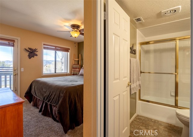 Detail Gallery Image 33 of 45 For 43065 Goldmine Woods Ln, Big Bear Lake,  CA 92315 - 2 Beds | 2/1 Baths