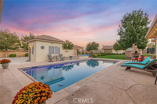 Image 32 of 72 For 2534 Desert Rose Drive