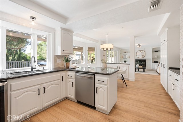 Image 29 of 65 For 18571 Buena Vista