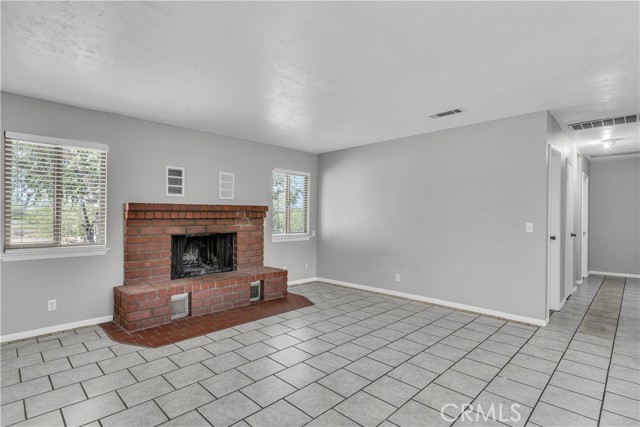 Detail Gallery Image 12 of 25 For 19158 Live Oak St, Hesperia,  CA 92345 - 3 Beds | 2 Baths