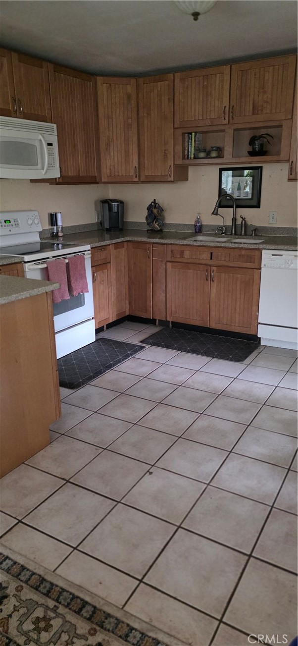 Detail Gallery Image 9 of 17 For 13531 Highway 29, Lower Lake,  CA 95457 - 2 Beds | 1 Baths