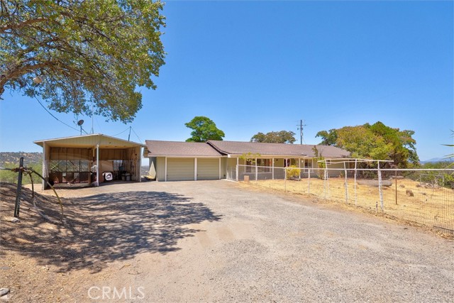 37876 Road 600, Raymond CA: https://media.crmls.org/medias/6c366f2b-c757-4d2c-8503-446e0a37342b.jpg