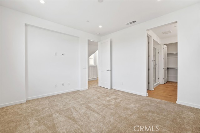 139 Jessup Way, Tustin CA: https://media.crmls.org/medias/6c367c62-4a55-4d26-ba61-76ddcc096a6d.jpg