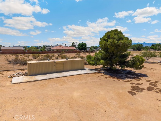 11915 Redwood Avenue, Hesperia CA: https://media.crmls.org/medias/6c36a32a-c0f7-4d3e-83bf-045d00654842.jpg