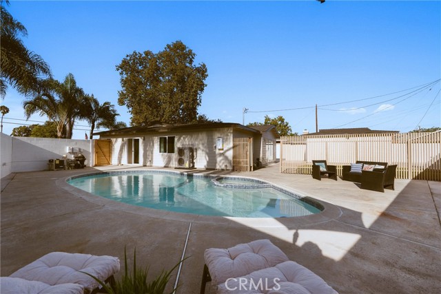 Detail Gallery Image 45 of 75 For 1956 Volk Ave, Long Beach,  CA 90815 - 4 Beds | 3 Baths
