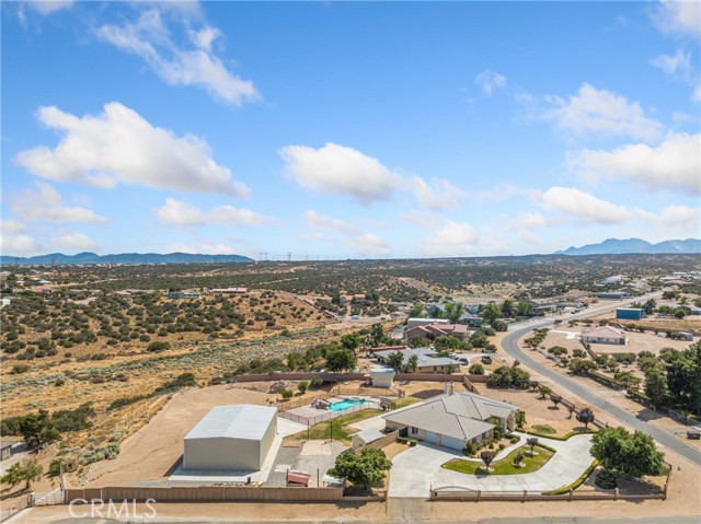 Detail Gallery Image 2 of 45 For 9521 Arrowhead Ct, Phelan,  CA 92371 - 4 Beds | 3 Baths