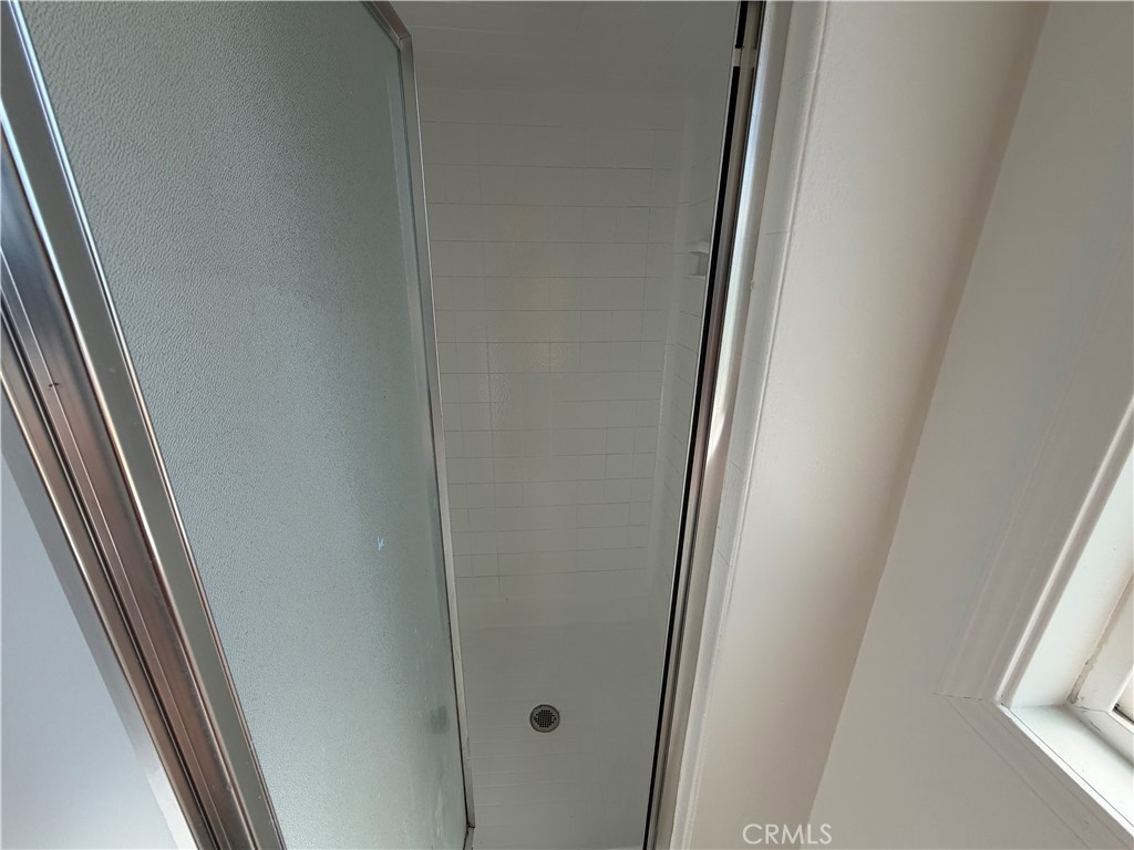https://media.crmls.org/medias/6c3967ee-c10a-4805-986e-23b5805d582d.jpg?preset=X-Large
