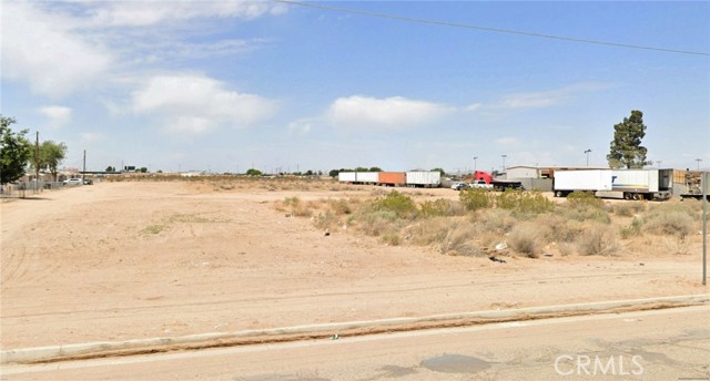 0 Adelanto Road, Adelanto CA: https://media.crmls.org/medias/6c396d45-ef9e-4f18-8410-f6903a1b15f1.jpg