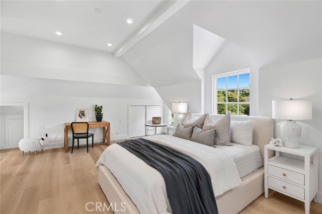 1927 Bayside Drive, Corona del Mar CA: https://media.crmls.org/medias/6c396eda-9494-4aea-97fa-7a4f56f8bdb8.jpg