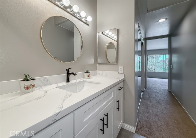 4766 Taranto Way, Oak Park CA: https://media.crmls.org/medias/6c3976f9-7a4d-40db-a0db-763e0e72df18.jpg