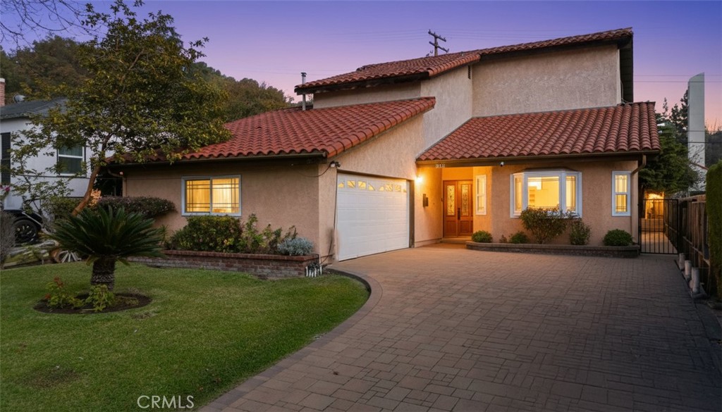 658 Glenmore